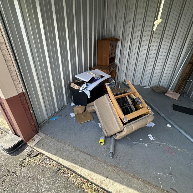 Storage Unit Auction in Alton, IL at A Storage Inn Alton ends on 28th